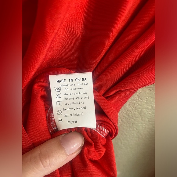 Long sleeve, ruched fiery red blouse top Size small - Picture 5 of 5